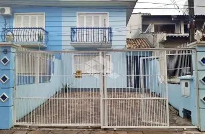 Casa com 3 dormitórios, 1 suíte e 2 vagas no jardim itú em porto alegre-rs!