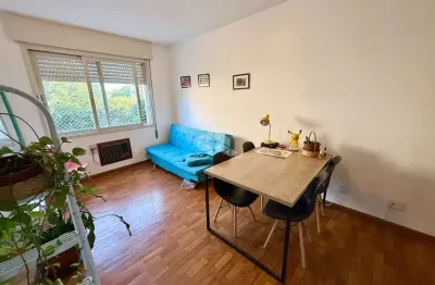 Apartamento 2 dormitórios com dependência de empregada à venda no bairro Santana