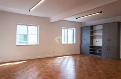 Apartamento 3 dormitórios com 1 vaga e 162 m² no jardim paulista