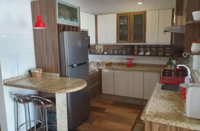 Venda de casa com 3 quartos sendo 1 suite no bairro floresta