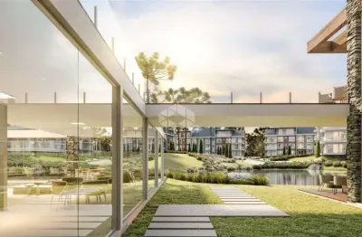 Apartamento com 02 (duas) suítes localizado em gramado em condomínio com infraestrutura completa