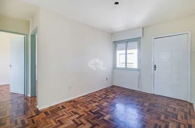 Apartamento 2 dormitórios no bairro humaitá, porto alegre.
