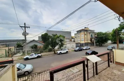 Apartamento 2 dormitórios, reformado e 1 vaga de garagem, no bairro são joão, em porto alegre. aceita financiamento e fgts.