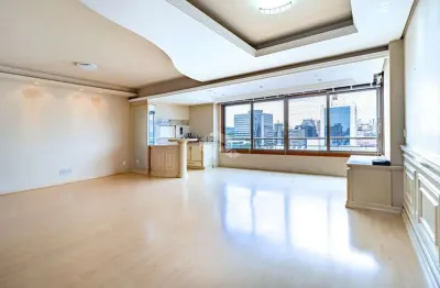 Apartamento 3 dormitórios e 2 vagas no bairro mont serrat, em porto alegre.
