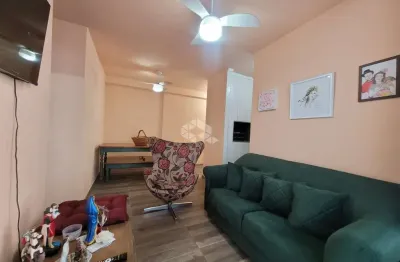 Lindo apartamento de 2 dormitórios com closet no humaitá, porto alegre.