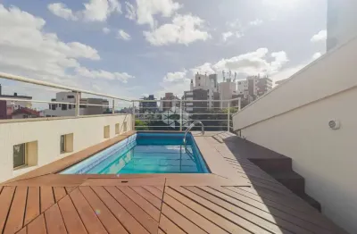 Cobertura semi-mobiliada 2 dormitórios, 1 suíte e 2 vagas cobertas - petrópolis