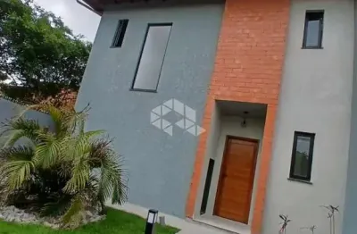 Casa 2 quartos são joão do rio vermelho, próximo a trilha do moçambique