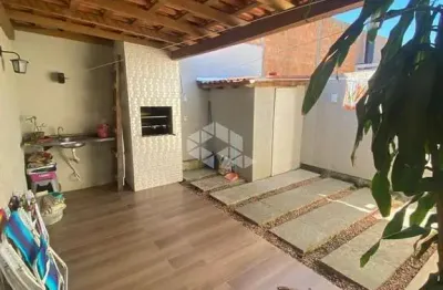 Casa 2 dormitórios, com vaga de garagem na frente - bairro olaria /canoas