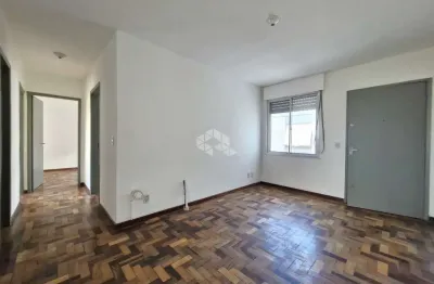 Apartamento a venda semimobiliado 3 dormitórios com vaga de garagem coberta, humaitá, porto alegre.