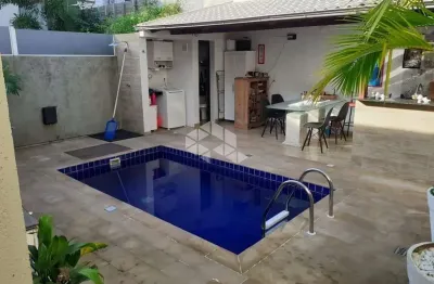 Casa em condomínio fechado com 3 quartos à venda na Rua do Ipê da Várzea, 84, Cachoeira do Bom Jesus, Florianópolis