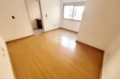 Baixou o valor!! apartamento studio/ jk em frente ao zaffari da lima e silva.