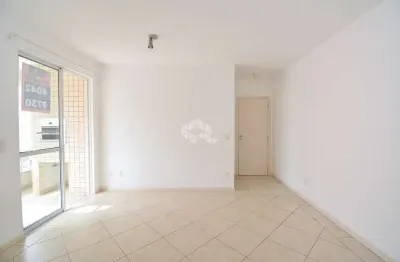 Apartamento com 2 dormitórios/quartos e sendo 1 suíte a venda - trindade, florianópolis sc