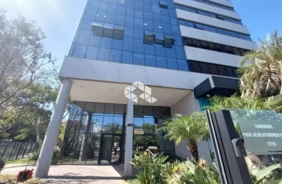 Sala comercial com 32,18 m², na avenida praia de belas, junto ao hospital mãe de deus e centro clínico