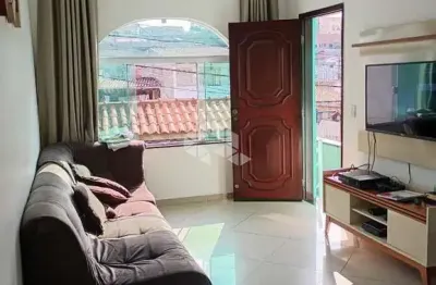 Sobrado bairro planalto, três dormitórios, suíte, duas vagas.