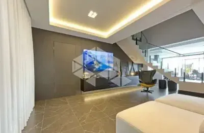 Casa com 3 quartos sendo 1 suíte piscina e churrasqueira no jardim atlântico florianópolis