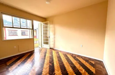 Apartamento de frente, 2 dormitórios, sacada, 2 banheiros, bairro santana, em porto alegre/rs.