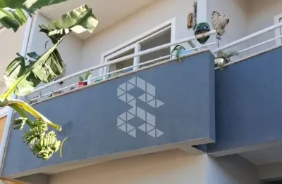 Amplo sobrado com 3 quartos sendo uma súite, sacada e vaga no bairro ipiranga!