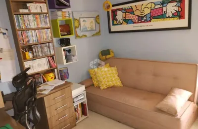 Apartamento com 2 quartos à venda na Rua Burum, 124, Vila Assunção, Porto Alegre