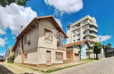 Casa com 3 quartos à venda na Rua José Eberle, 958, Pio X, Caxias do Sul