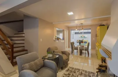 Casa em condomínio com 275m² privativos na boa vista!