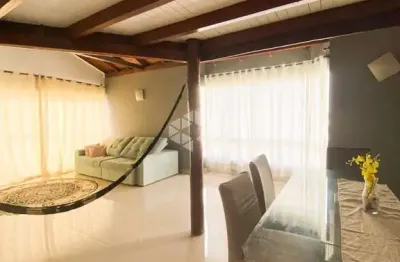 Cobertura mobiliada com 3 quartos em canasvieiras - excelente localização e oportunidade de renda