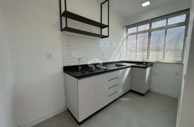 Apartamento reformado à venda no estreito - 2 quartos, 1 vaga - excelente localização!