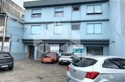Apartamento de 2 quartos com garagem no bairro petrópolis próximo a av. saturnino de brito