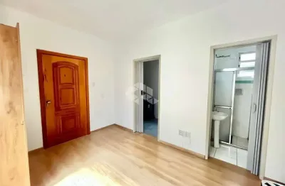 Apartamento JK, à venda no Centro Histórico em Porto alegre.