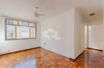Apartamento de 2 quartos desocupado próximo ao carrefour