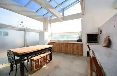 Apartamento com 3 quartos, sendo 1 suíte e 1 vaga de garagem no bairro pedra branca, em palhoça/sc.