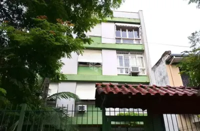 Apartamento de 2 dormitórios e garagem para venda no bairro auxiliadora em porto alegre/rs