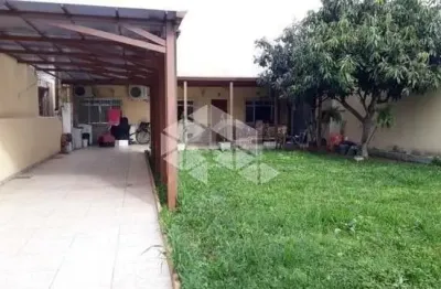 Casa de 2 dormitórios no bairro rio branco em canoas