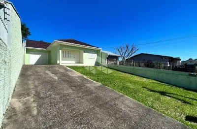 Casa com chapa de 3 dormitórios no bairro santo antônio!