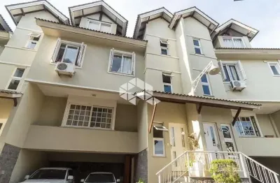 Casa de alto padrão em condomínio com 2 dormitórios no bairro chácara das pedras com piscina