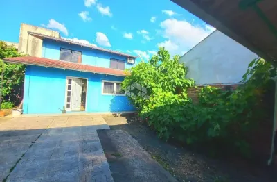 Casa com 2 quartos à venda na Rua dos Sabiás, 83, Igara, Canoas