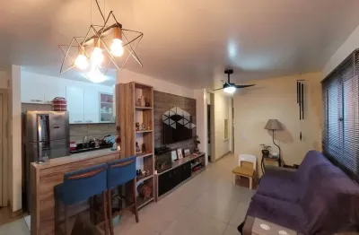 Apartamento de 3 dormitórios(1suíte), 2 banheiros, sacada, pátio privativo, 1 vaga de garagem.