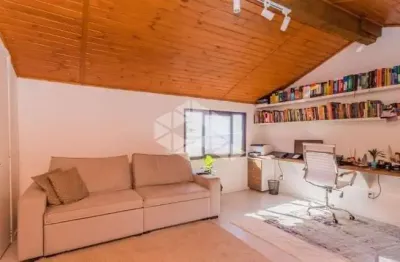 Baixo de preço !! casa em condomínio com 03 dormitorios, sendo 2 suítes,03 banheiros, churrasqueira, pátio e garagem