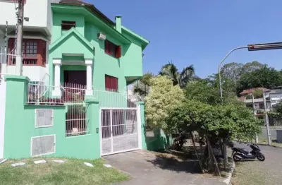 Excelente casa /sobrado, 4 quartos com viabilidade de mais 2, no cristo redentor