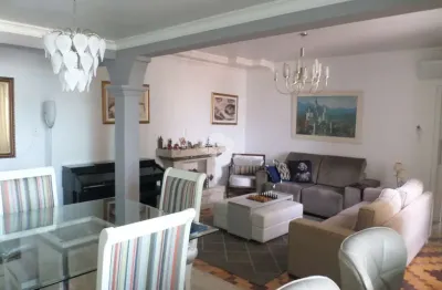 Apartamento de 2 dormitórios mobiliado no bairro centro histórico