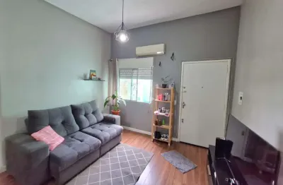 Apartamento de 1 dormitório, no bairro humaitá, em porto alegre.