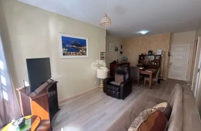 Apartamento 2 quartos semimobiliado com vaga de garagem no centro florianópolis