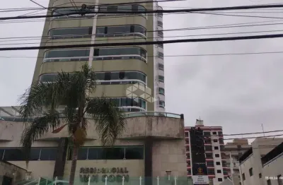 Apartamento 2 dotrmitórios na ocian, praia grande - sp