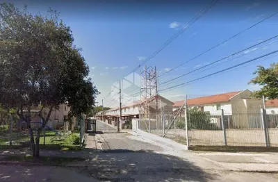 Casa a venda com 2 quartos em condomínio na vila nova.