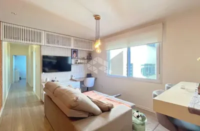 Apartamento 2 quartos reformado e mobiliado no menino deus