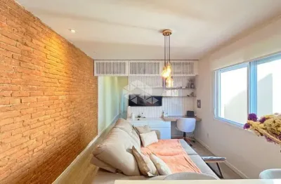 Apartamento 2 quartos reformado e mobiliado no menino deus