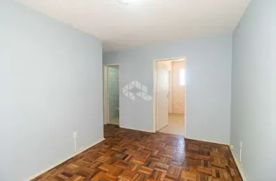 Apartamento de 2 dormitórios, no bairro humaitá, em porto alegre.