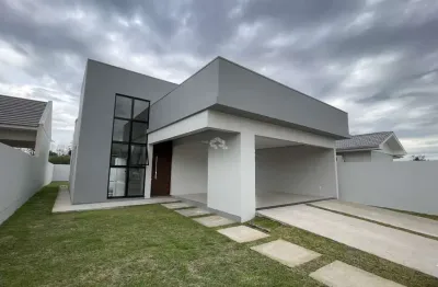 Casa com 3 dormitórios (01 suíte) e ótimo padrão de construção em vera cruz!