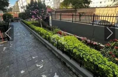 Pronto para morar | 2 quartos | vaga coberta | próximo ao metrô e comércio
