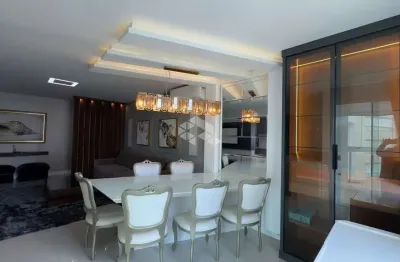 Apartamento mobiliado 3 suítes no centro de balneário camboriú