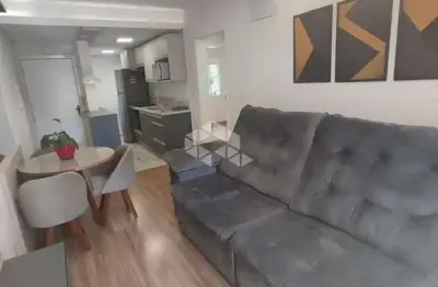 Apartamento com 2 dormitórios (01 suíte), pronto para morar no bairro universitário!